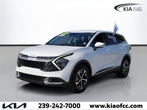 Certified 2025 Kia Sportage EX FWD image 3