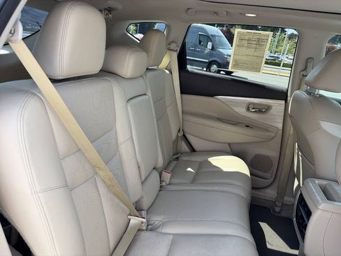 Used 2015 Nissan Murano Platinum w/ Platinum Technology Package AWD/4WD image 25
