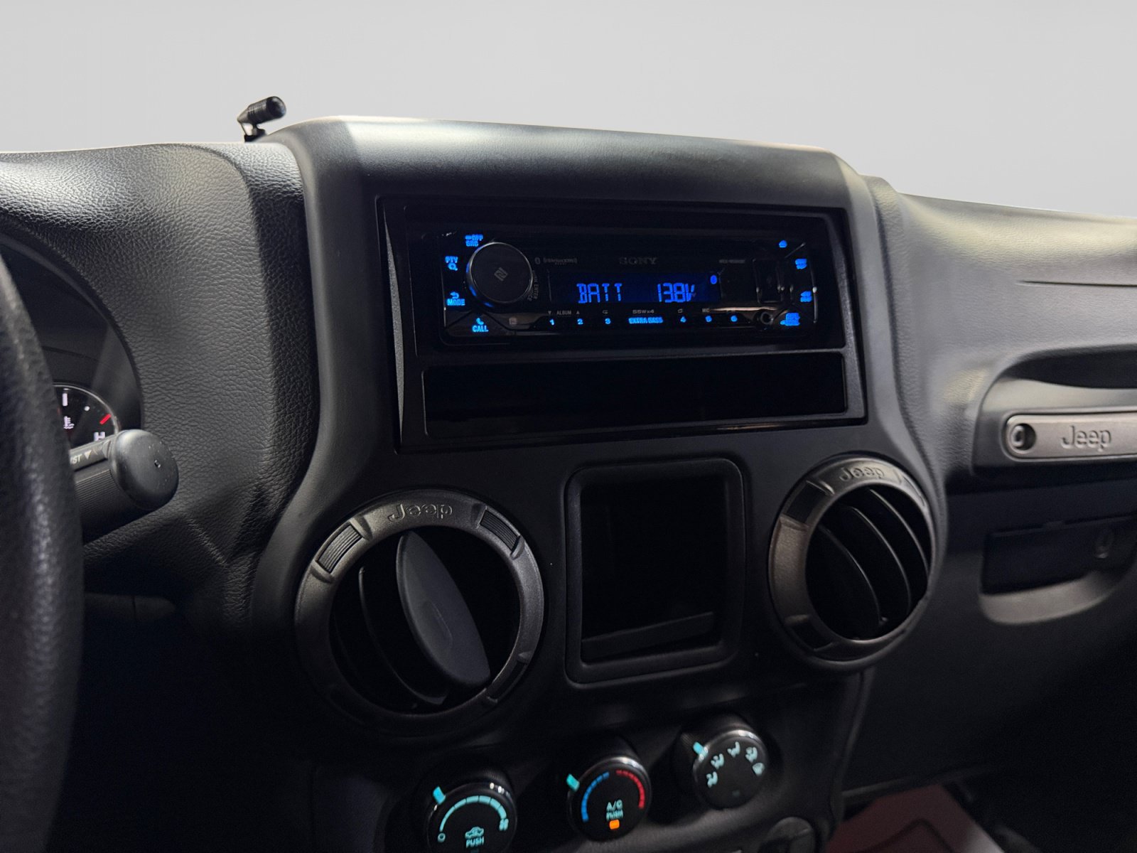 Used 2014 Jeep Wrangler Sport AWD/4WD image 25