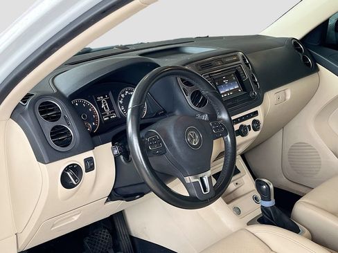 Used 2016 Volkswagen Tiguan S FWD image 9