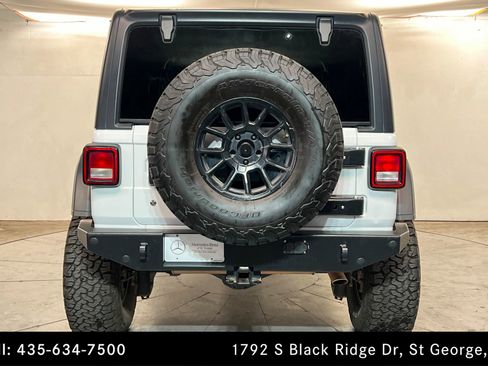 Used 2019 Jeep Wrangler Unlimited Rubicon w/ Cold Weather Group AWD/4WD image 4