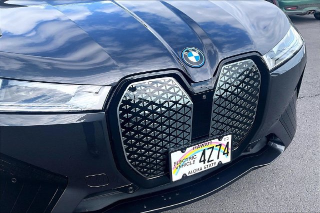 Used 2025 BMW iX xDrive50 w/ Sport Package AWD/4WD image 30