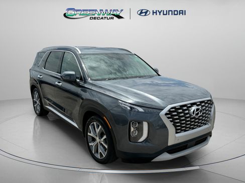 Used 2021 Hyundai Palisade SEL w/ Premium Package FWD image 2