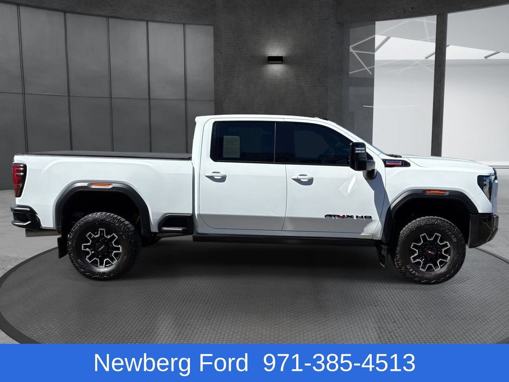 Used 2024 GMC Sierra 2500 AT4X AWD/4WD image 4