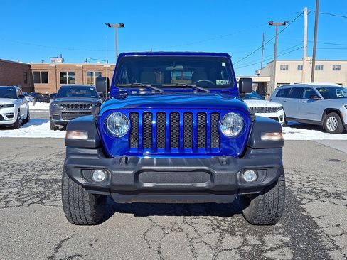 Used 2018 Jeep Wrangler Sport image 2
