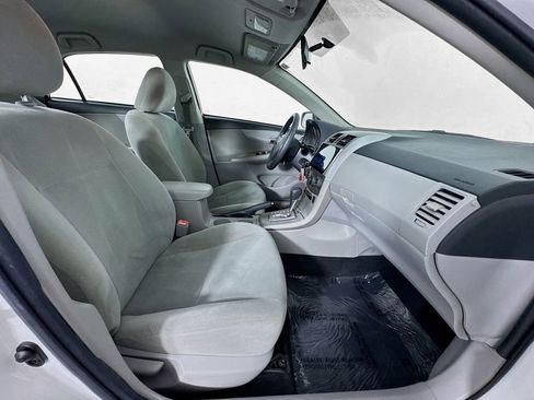 Used 2011 Toyota Corolla LE image 27