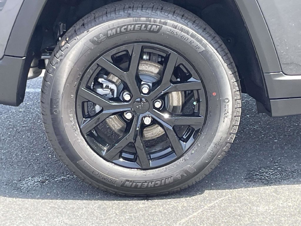 New 2026 Jeep Grand Cherokee Altitude AWD/4WD image 13