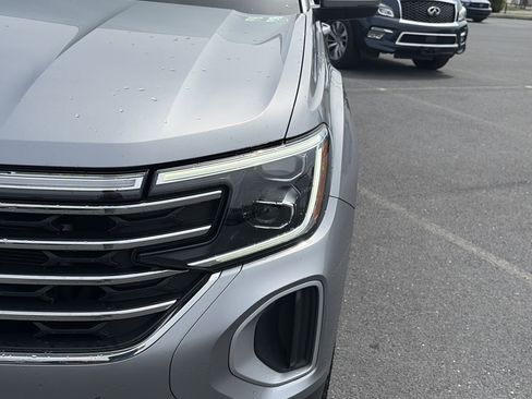 Used 2024 Volkswagen Atlas SE image 13