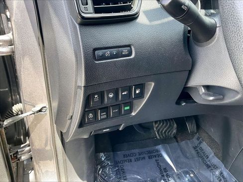 Used 2019 Nissan Rogue SL w/ Premium Package AWD/4WD image 26