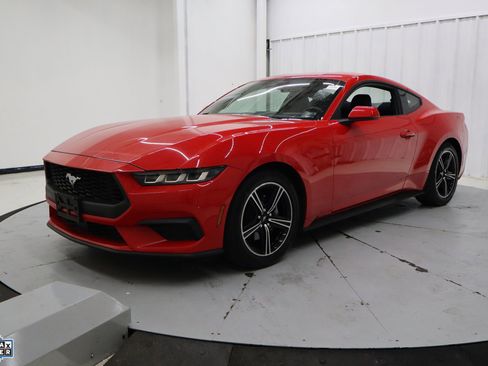 Certified 2024 Ford Mustang Coupe image 10