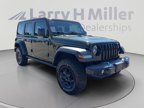 Used 2023 Jeep Wrangler Unlimited w/ Cold Weather Group AWD/4WD image 8