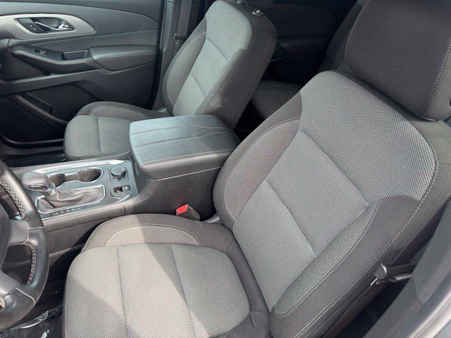 Used 2023 Chevrolet Traverse LT AWD/4WD image 6