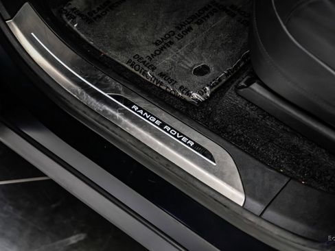 Used 2023 Land Rover Range Rover SE image 37