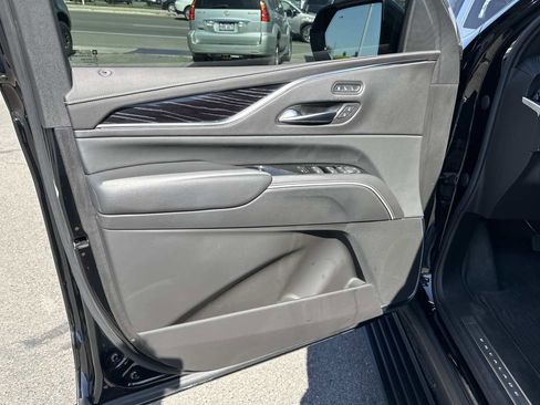 Used 2022 Cadillac Escalade Sport w/ Touring Package image 11