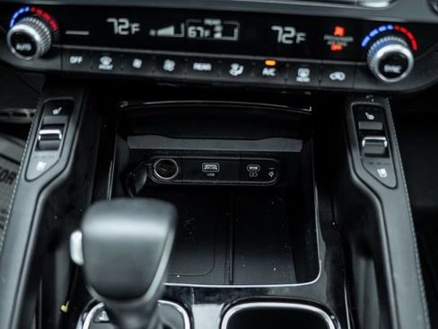 Used 2025 Kia Telluride SX Prestige AWD/4WD image 22
