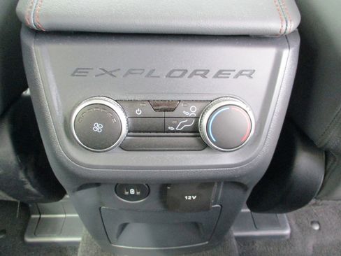 New 2025 Ford Explorer Active w/ Active Comfort Package image 22