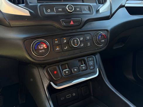 Used 2020 GMC Terrain SLE w/ Driver Convenience Package AWD/4WD image 24
