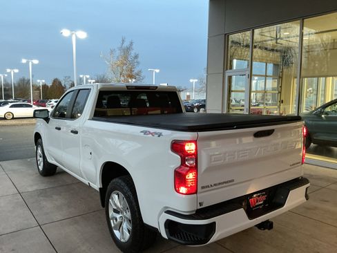 Used 2023 Chevrolet Silverado 1500 Custom image 29