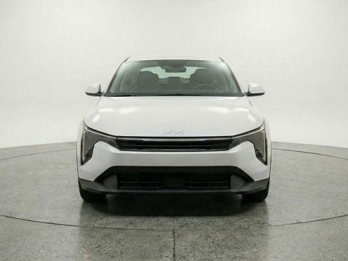 Used 2025 Kia K4 LXS image 2