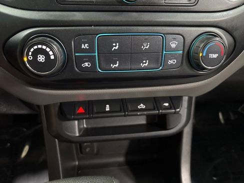 Used 2018 Chevrolet Colorado W/T w/ WT Convenience Package AWD/4WD image 19