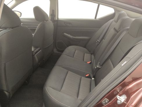 Used 2025 Nissan Altima 2.5 SV FWD image 18