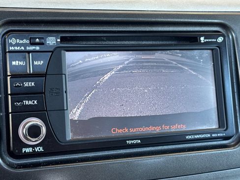 Used 2012 Toyota Sienna XLE FWD image 20