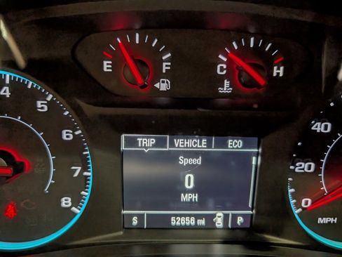 Used 2018 Chevrolet Equinox LT image 21