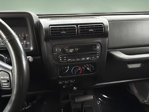 Used 2006 Jeep Wrangler Unlimited AWD/4WD image 25