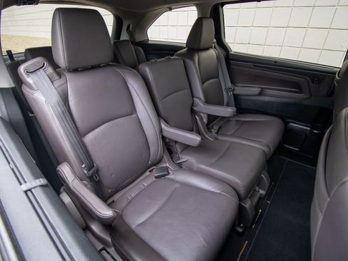 Used 2018 Honda Odyssey EX-L image 22