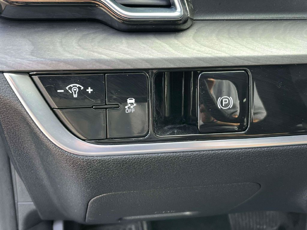 Used 2025 Kia Sportage X-Line AWD/4WD image 18
