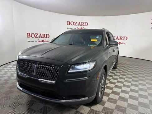 Used 2022 Lincoln Nautilus FWD w/ Premium Package image 4