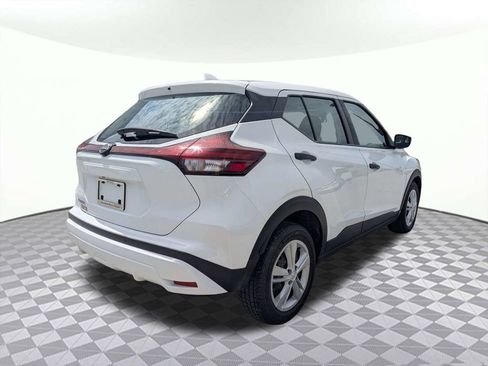 Used 2024 Nissan Kicks S FWD image 3