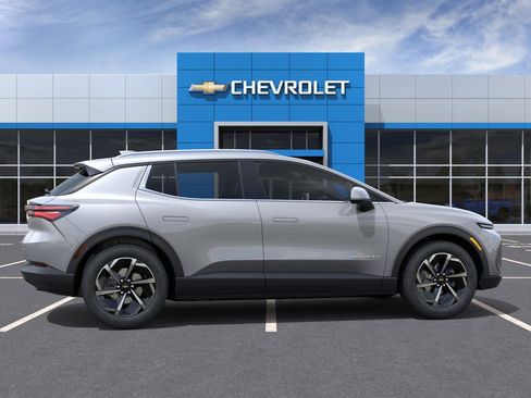 New 2026 Chevrolet Equinox EV LT FWD image 49
