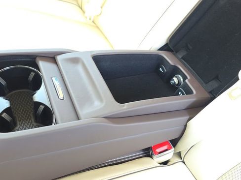 New 2026 Bentley Flying Spur Base image 34