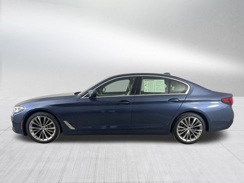 Used 2023 BMW 530i xDrive w/ Convenience Package image 4