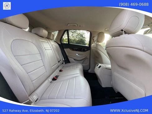 Used 2017 Mercedes-Benz GLC 300 4MATIC image 24