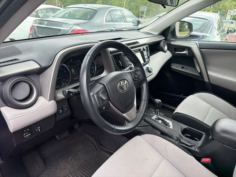 Used 2016 Toyota RAV4 XLE AWD/4WD image 19