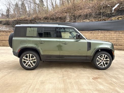 New 2026 Land Rover Defender 110 X-Dynamic SE AWD/4WD image 7