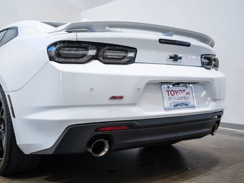 Used 2023 Chevrolet Camaro SS RWD image 11