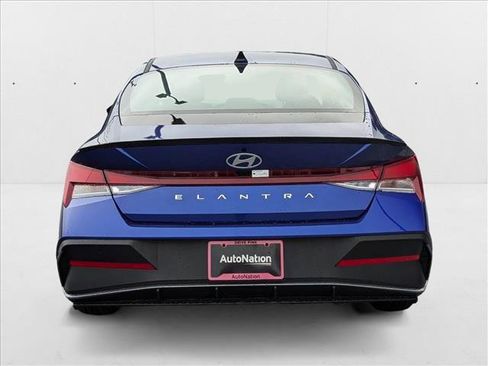 New 2025 Hyundai Elantra Sport image 7