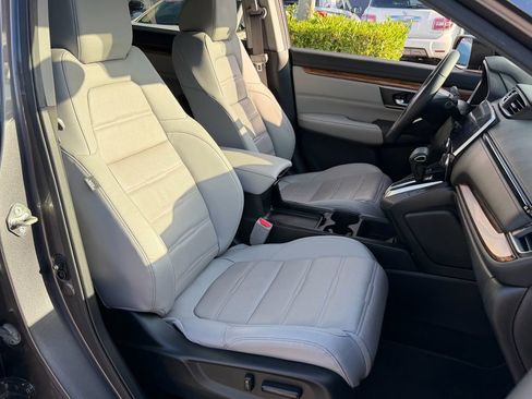 Used 2018 Honda CR-V Touring image 18