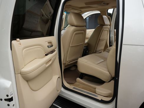 Used 2008 Cadillac Escalade EXT image 35