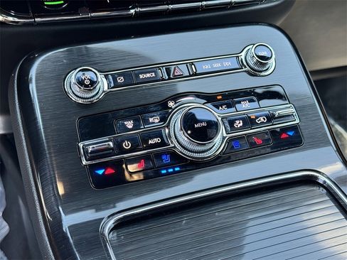 Used 2022 Lincoln Nautilus Reserve w/ Equipment Group 201A image 36