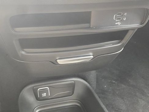 New 2026 Chrysler Voyager LX image 24