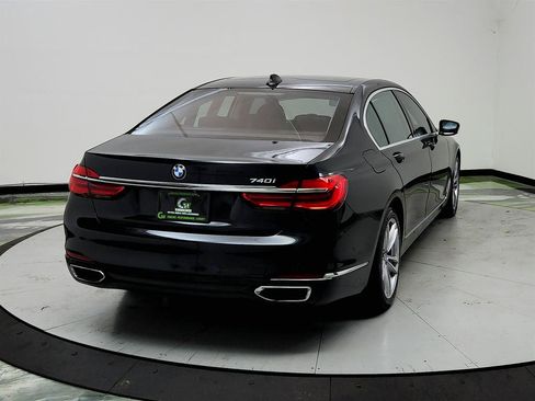 Used 2017 BMW 740i RWD image 6
