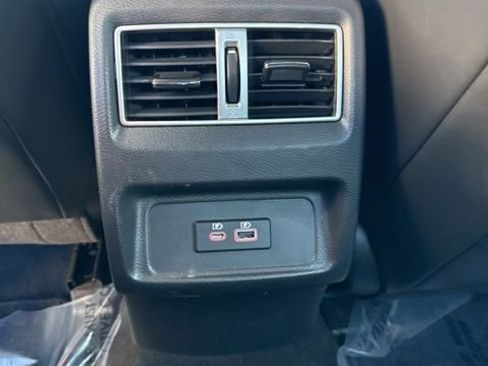 Used 2023 Nissan Maxima SR w/ Sport Mat Group FWD image 15