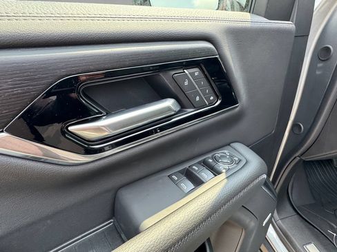 New 2026 GMC Yukon XL Denali w/ Sun & Power Step Package AWD/4WD image 13