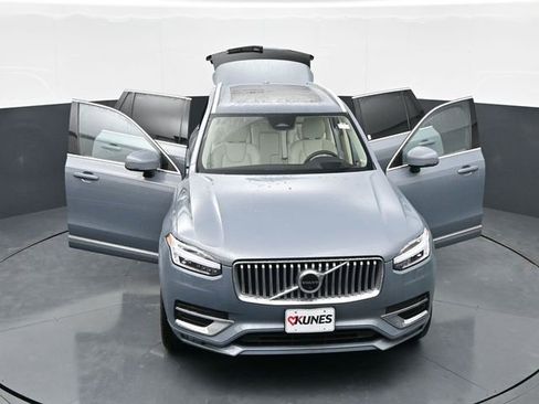 Used 2023 Volvo XC90 B6 Ultimate w/ Protection Package Premier AWD/4WD image 39