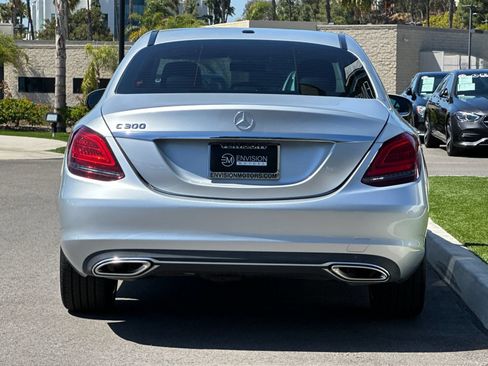 Used 2020 Mercedes-Benz C 300 Sedan image 4