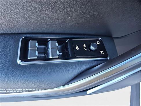 New 2025 Jaguar F-PACE R-Dynamic S image 28